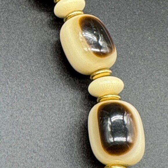 Vintage Chunky Necklace Faux Horn Plastic Beads Cream and Brown 30 inches - Picture 7 of 9